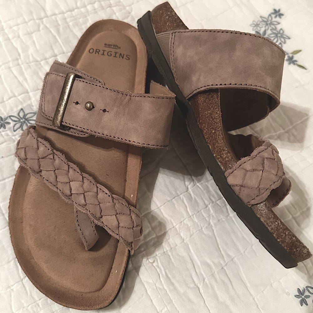 Tan/Light Brown Braided Sandals Earth Origins Womens 6 Onida